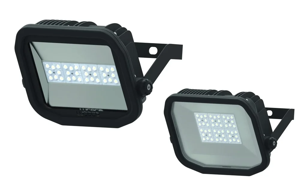 LED facade spotlight with 155 watts, 16,000 lumens