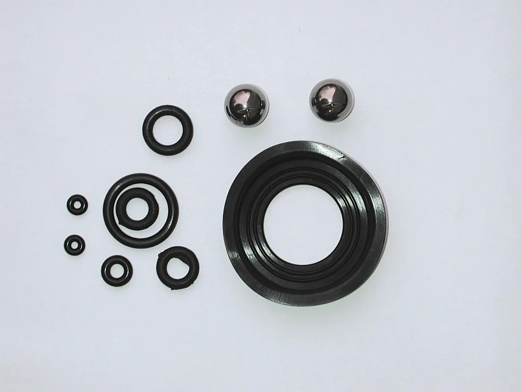 Sealing kit for backpack sprayer