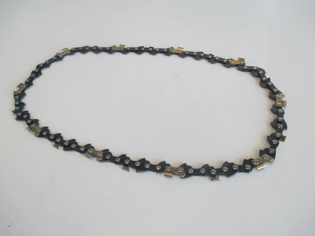 Titanium saw chain for 3D pole pruner