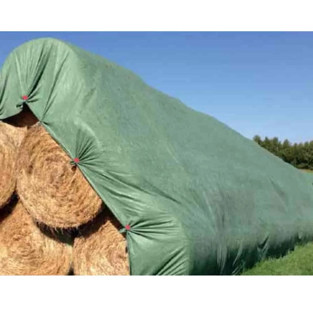 Crop Cover Straw Fleece - 140g/m², 9.8m x 12.5m (122.5m²) Harvest Protection