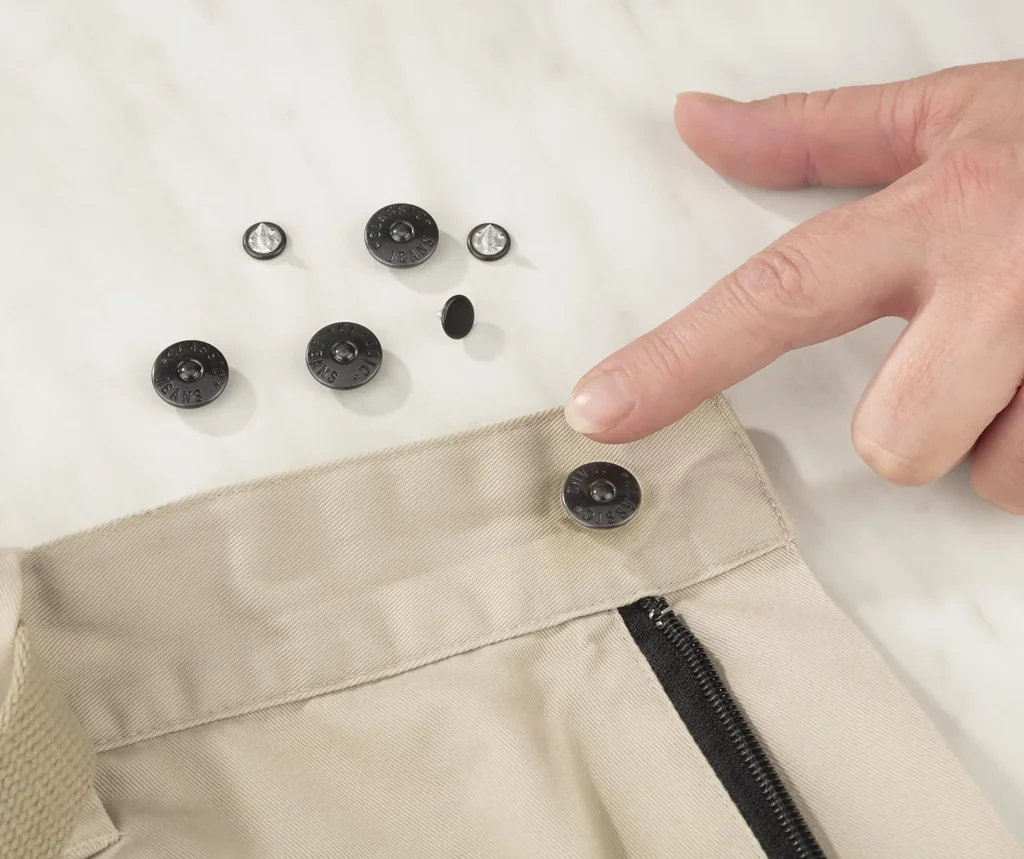 Patent trouser buttons, 12 pieces