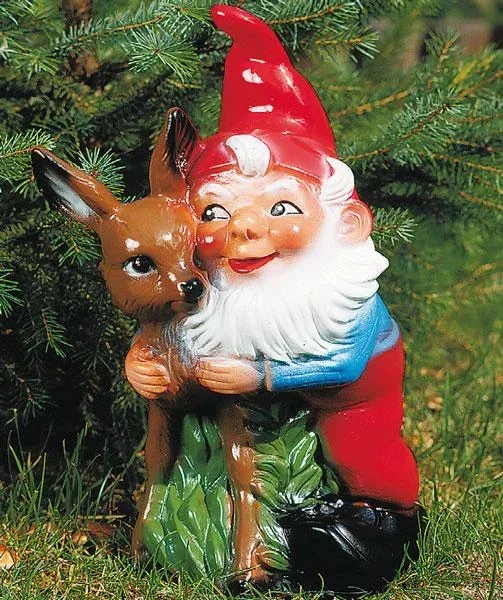 Dwarf with deer 30 cm