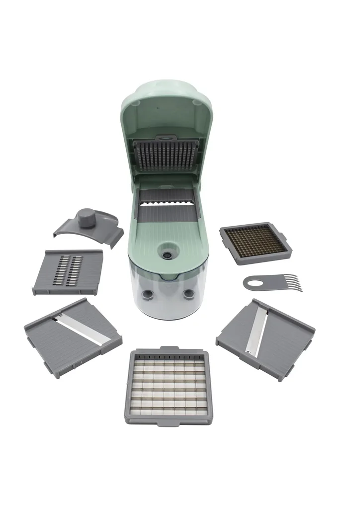 Universal cutter with 6 inserts