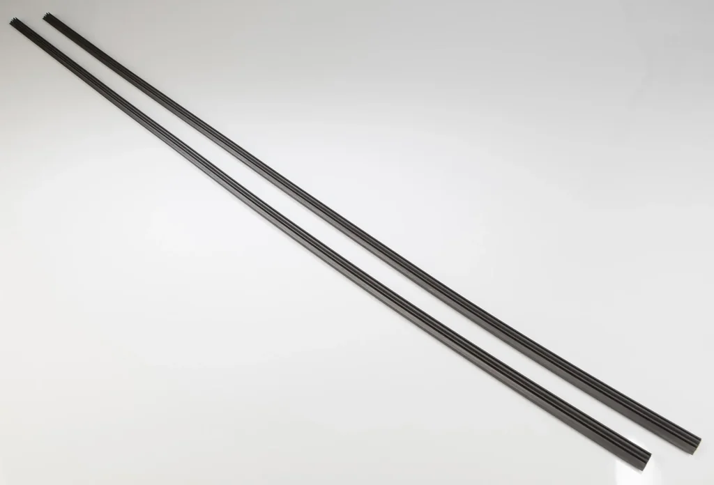 Wiper rubber set for flat bar wipers, set of 2