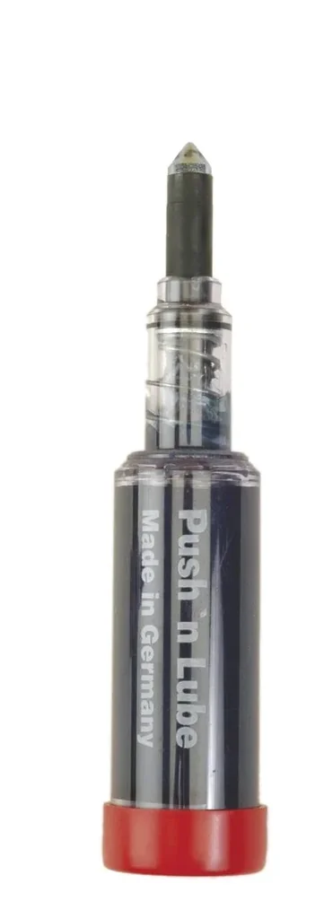 Grease syringe for saw chains