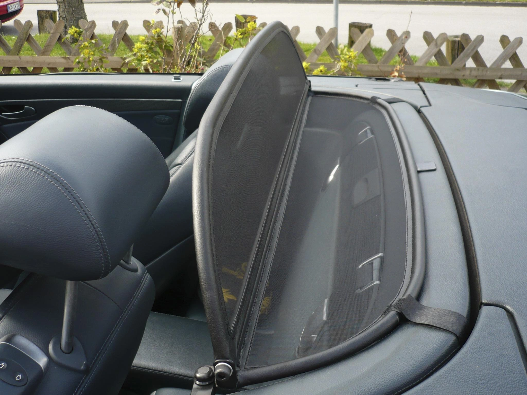 Convertible Wind Deflectors image