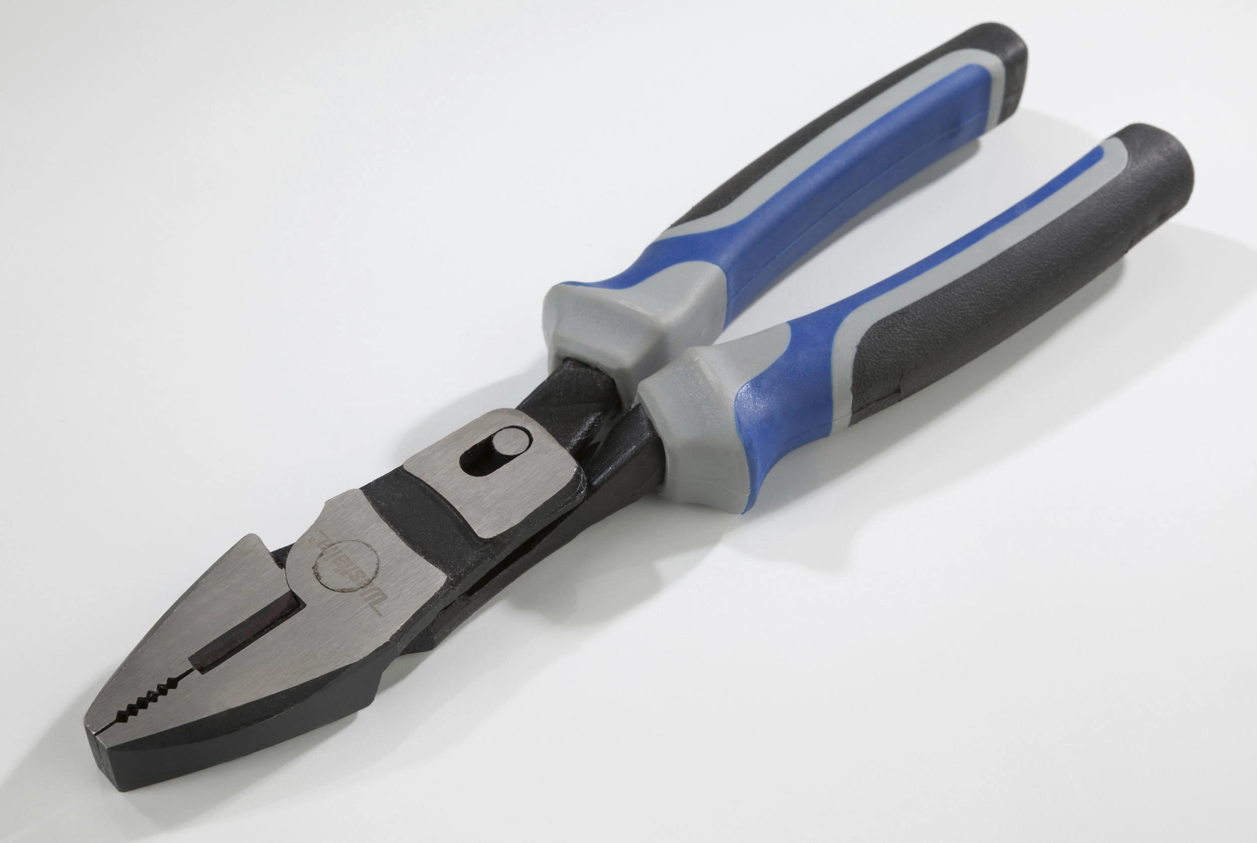 Combination pliers image