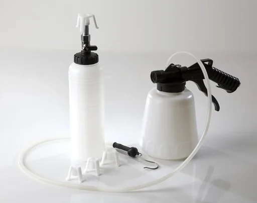 "Compressed air/brake fluid bleeder set image"
