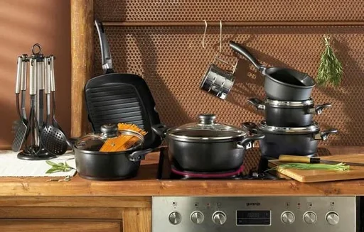 "Cast aluminum cookware set, 17-piece, black, including kitchen utensil set image"