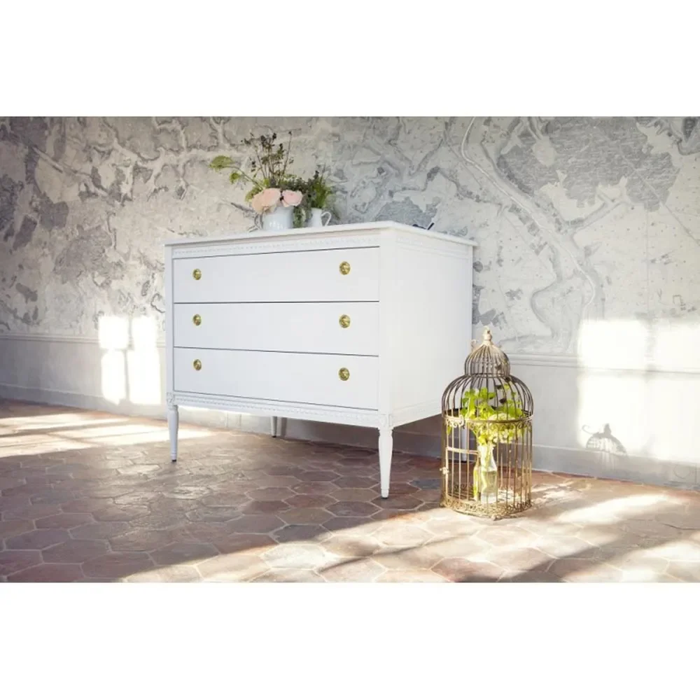 Gustavienne Chest of drawers white