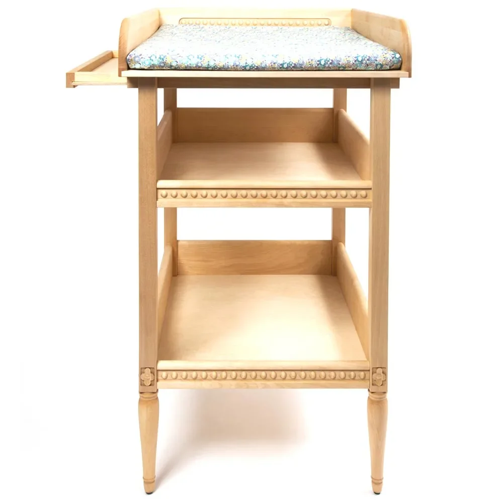 "Gustavienne wrap table nature image"