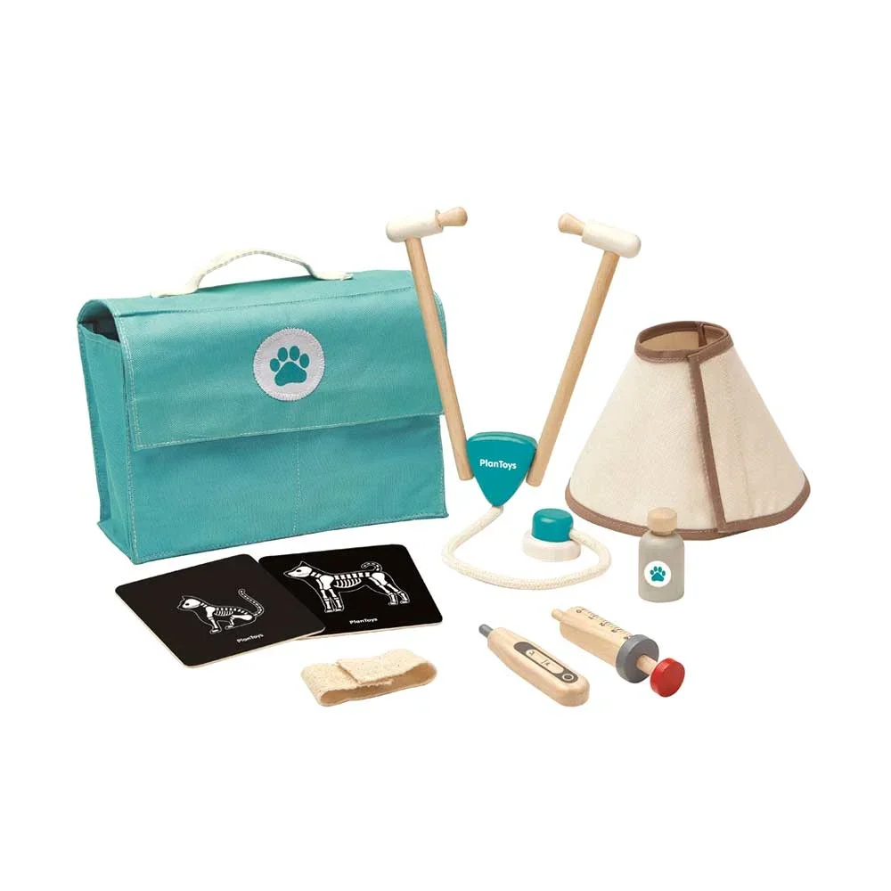 "Plan Toys vet bag image"