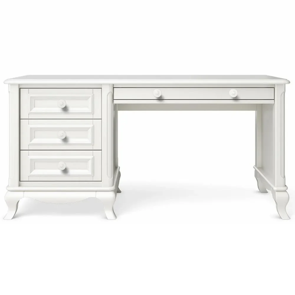"Romina Antonio desk image"