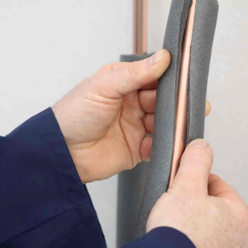 28mm Rubber Pipe Insulation, 2m Length - Heating & Cooling