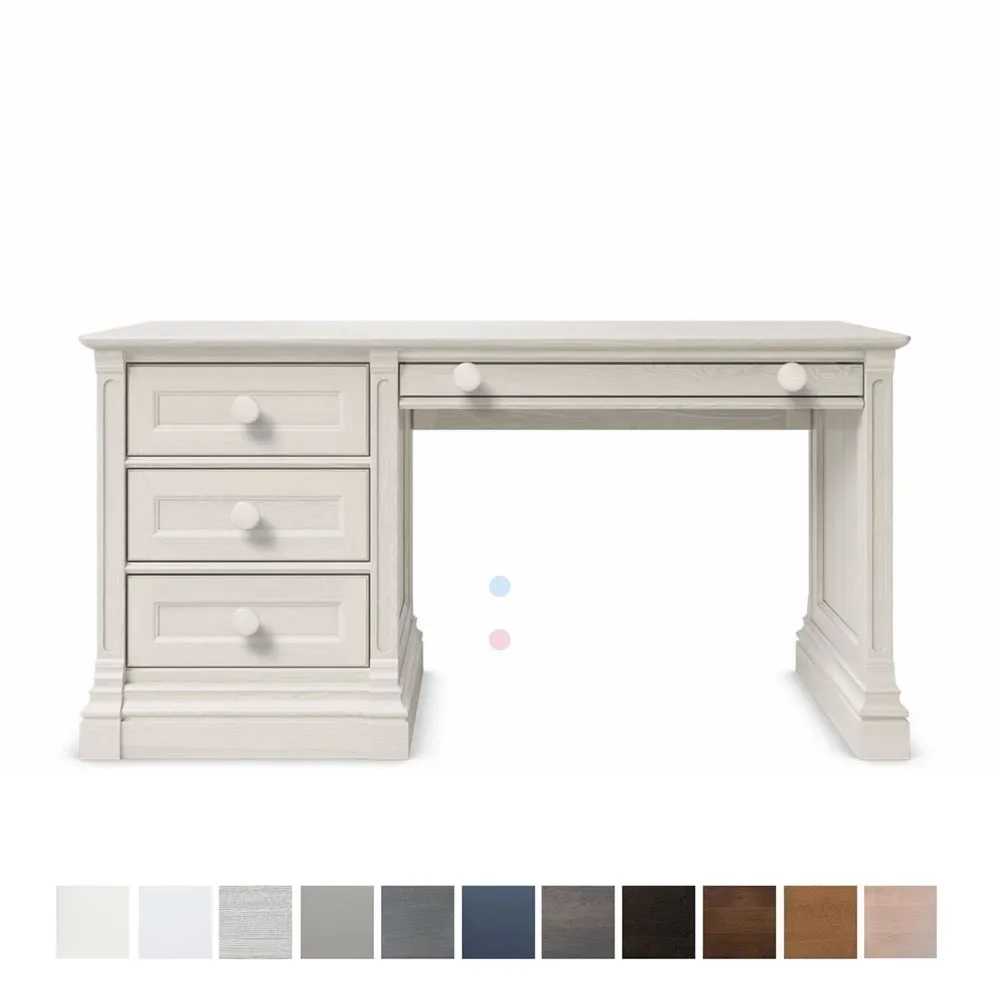 "Romina Imperio desk image"