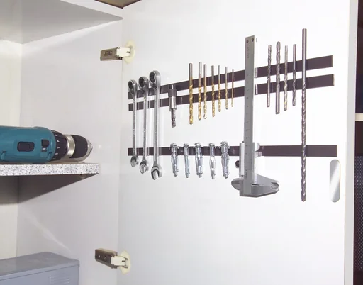 "Self-adhesive magnetic tape 10 m image"