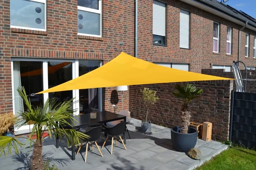 "Triangular sun sail, sunny yellow, 460 x 460 x 460 cm image"