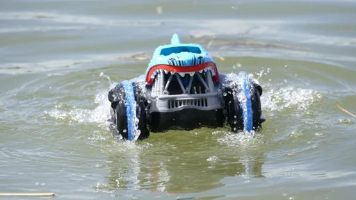 "RC vehicle Amphi Shark 2.4 GHz 100% RTR image"