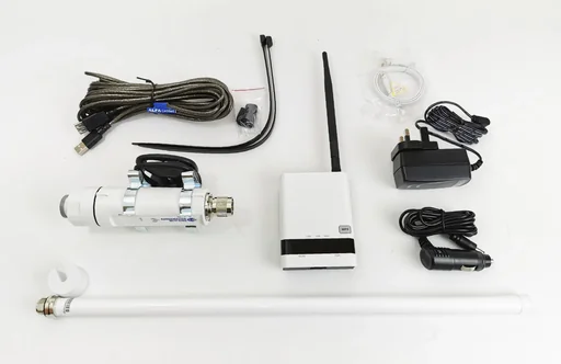 "RangeMaster WiFi antenna and router image"