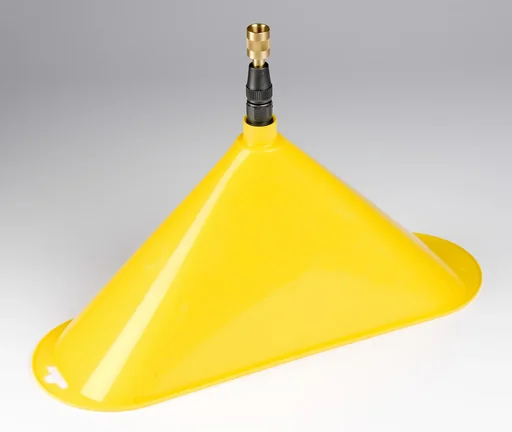 "Spray shield for pressure sprayers image"