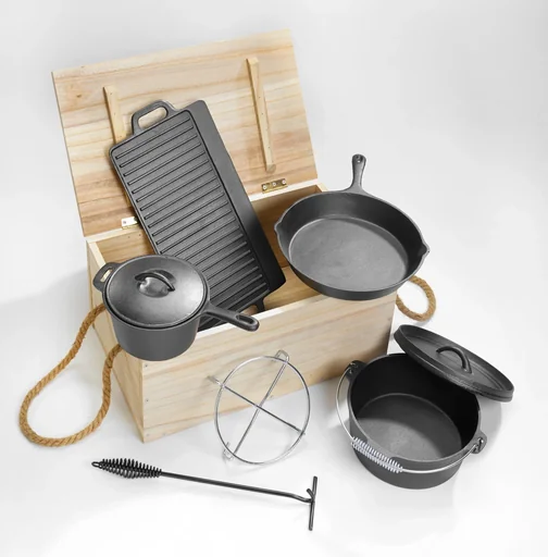 "Dutch Oven Set 7-piece in practical wooden transport box image"