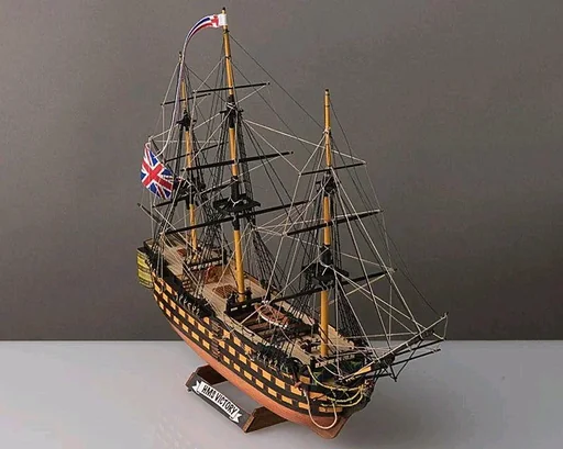 "HMS Victory 1:310 kit image"