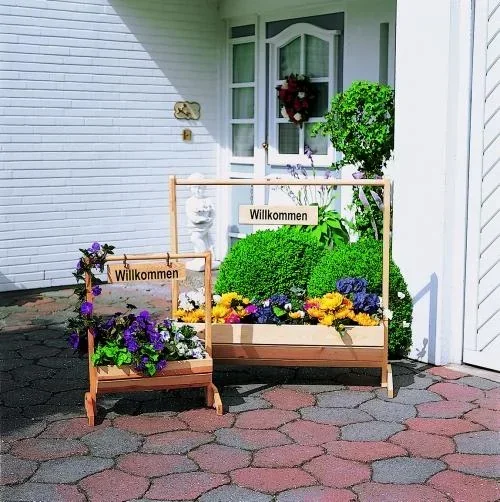 "Flower trough "Welcome" large image"