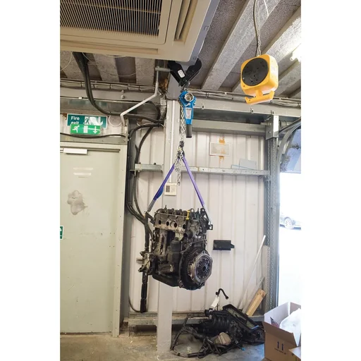 "Ratchet hoist 750 kg image"